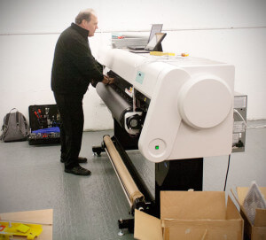 A photo of Ian from Fuji installing our Acuity 1600 UV-LED printer
